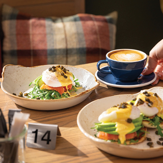 332x332 eggs benedict 1