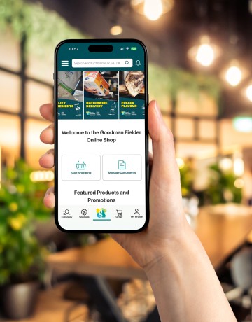 OnlineShop Phone Mockup RightHand v2