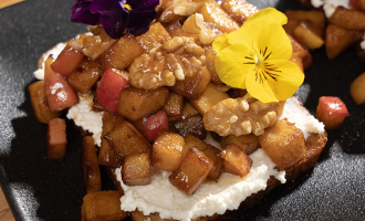 apple cinnamon ricotta toast 720x720