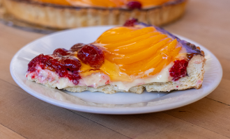 raspberry peach tart